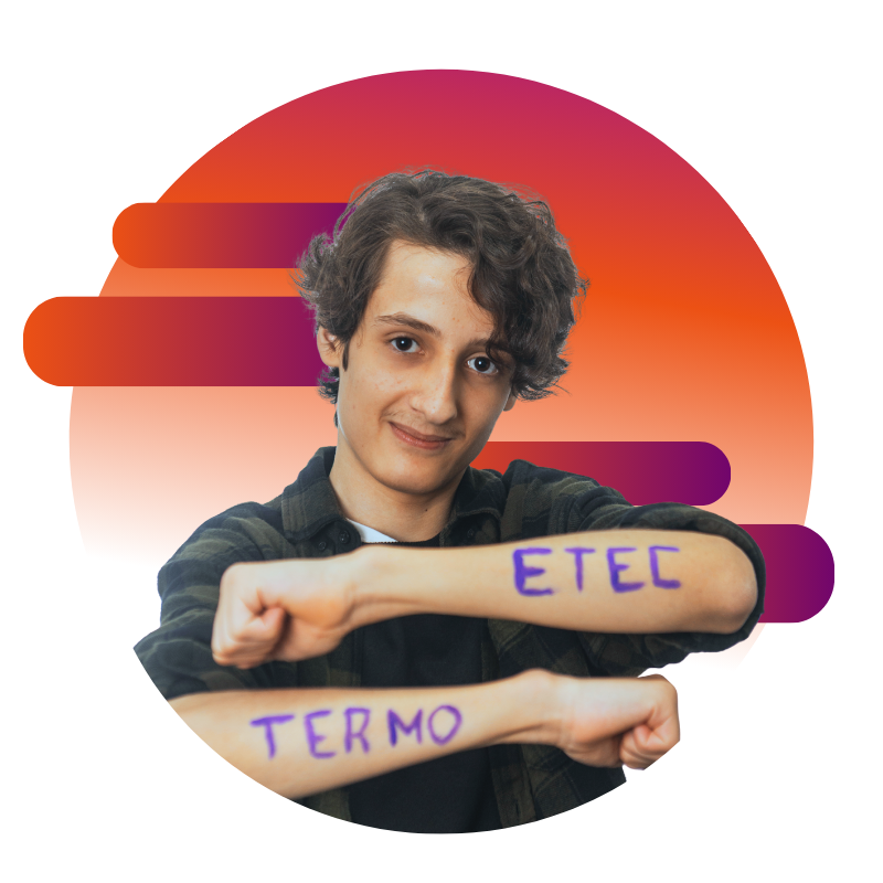 Estudante aprovado mostra resultado de sucesso no Preparatório Vestibulinhos Cintter.